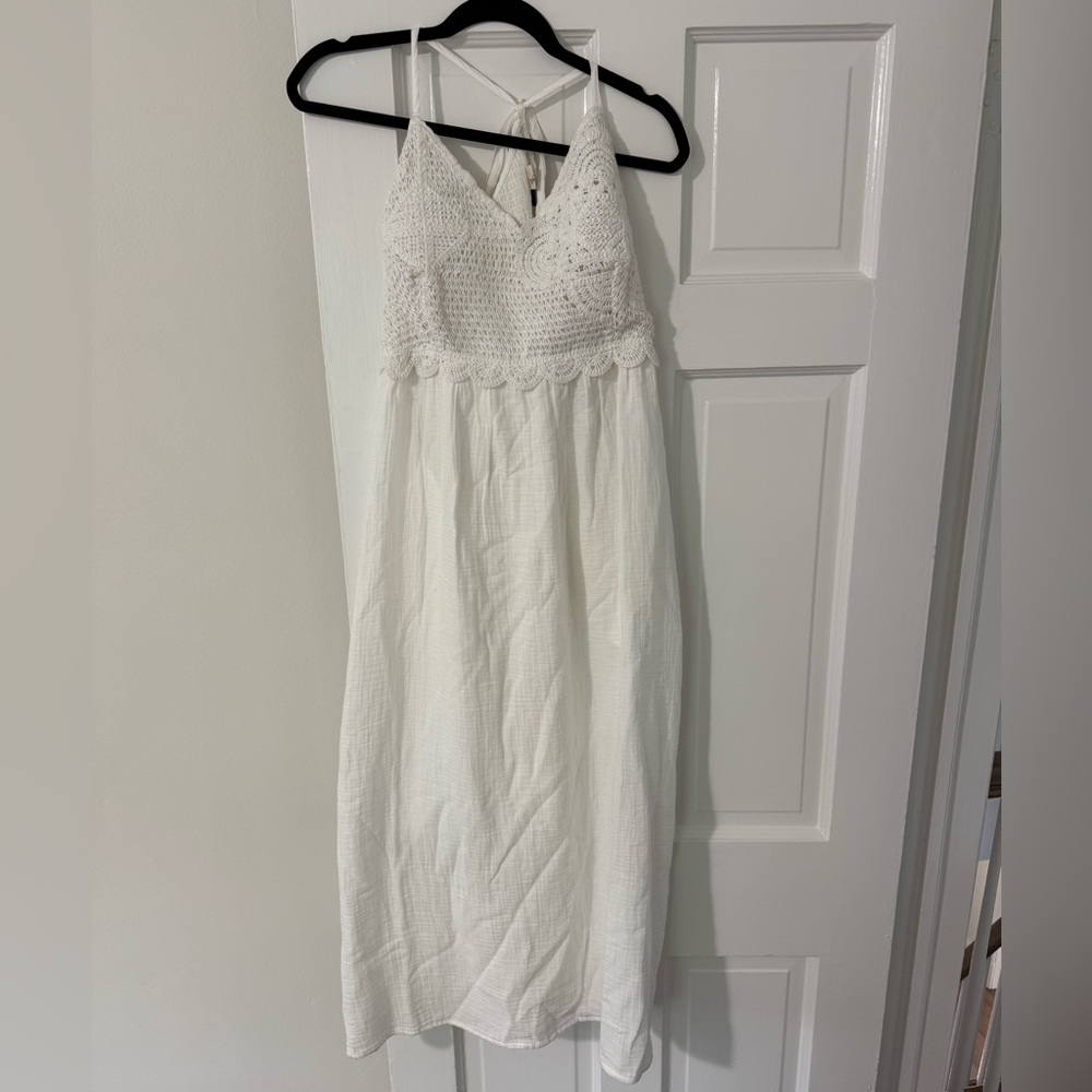 Universal Thread White Sleeveless Halter Maxi Dress